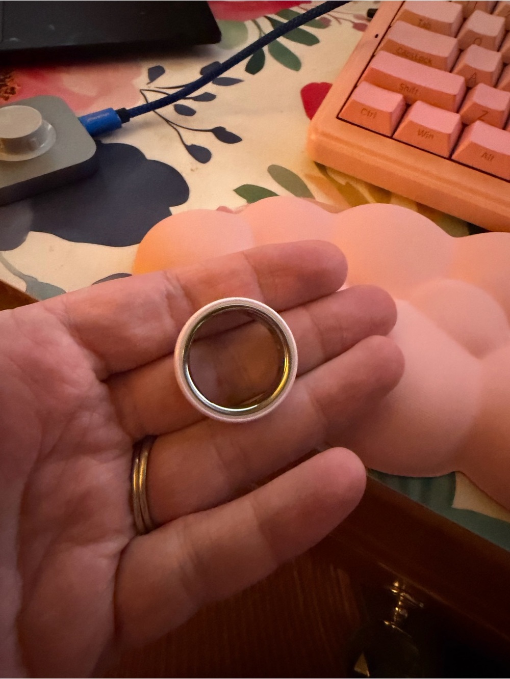 Oura pedal pink Smart Ring